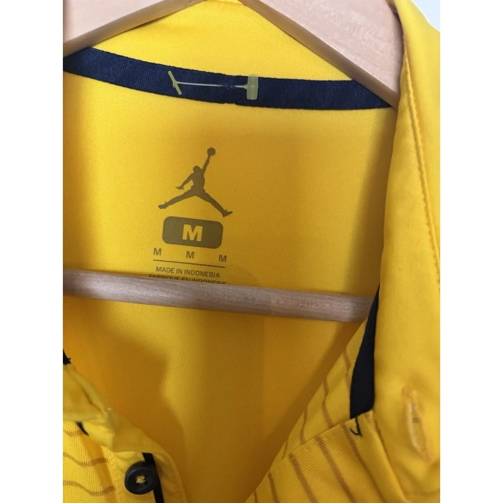 Jordan Michigan Wolverines Polo Shirt Mens Med Yellow Dri-Fit NCAA‎